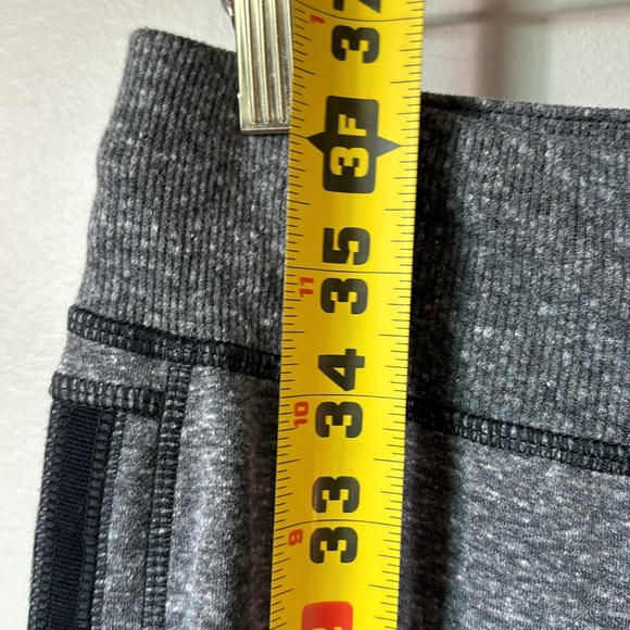 Athleta Flux Jogger 2.0 Sz small in grey with black stripe. VGUC - Picture 8 of 9